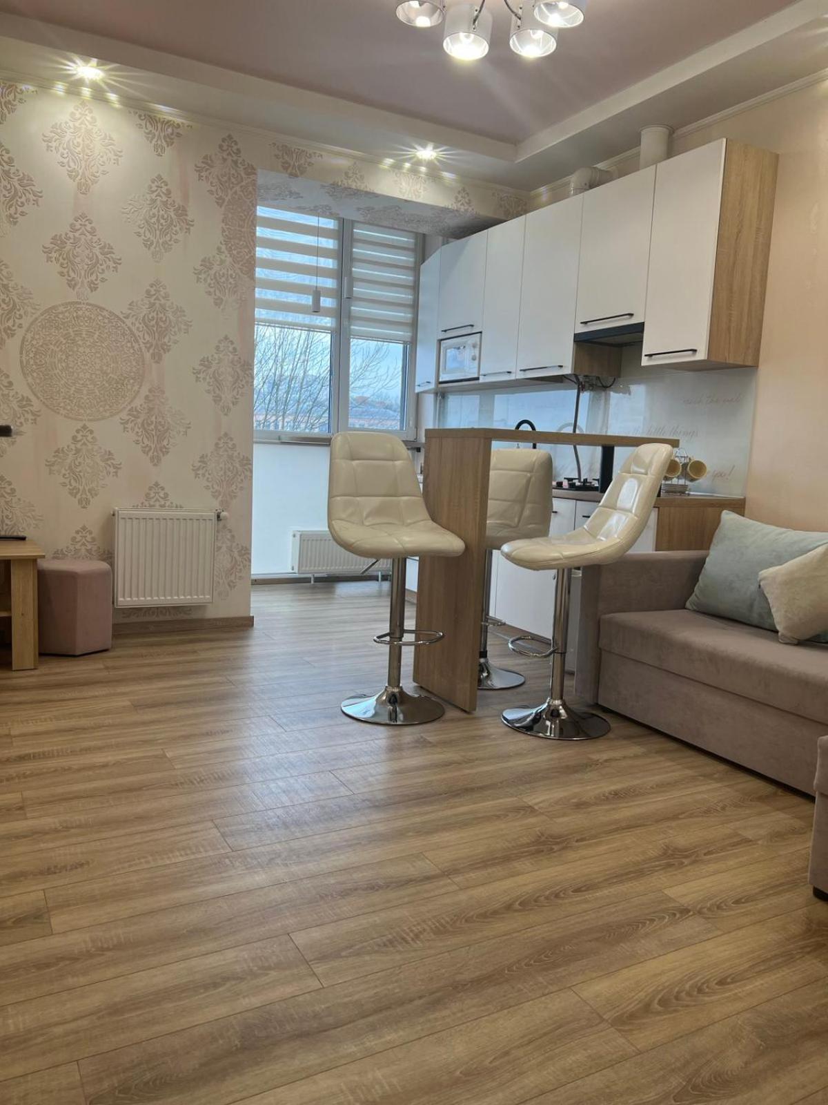 Goldenhaus Pushkina Str.27 Apartment Vinnytsia Bagian luar foto